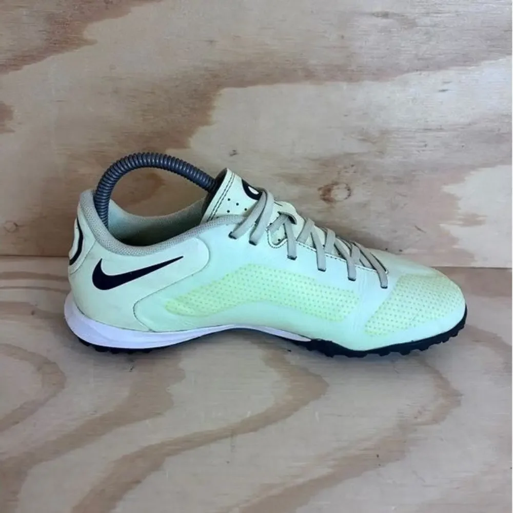Nike - Tiempo Legend 9 - Soccer Shoes - Green - Big Boy's - 6 - DA1191-705